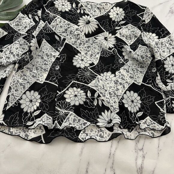 AGB Womens Vintage Y2k Bell Sleeve Top Size XL White Black Floral Sheer Boho - Picture 11 of 11